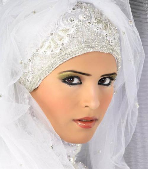 Kuinka sitoa hijab - perinteinen islamilaisen naisten huivi