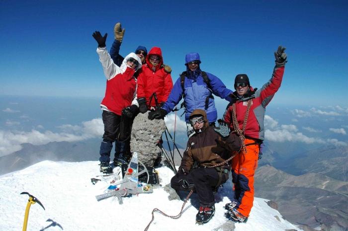 Elbruksen korkeus. Euroopan jättiläinen