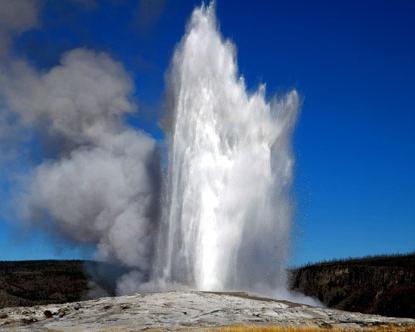 Yellowstone-tulivuori houkuttelee matkailijoita kaikkialta maailmasta