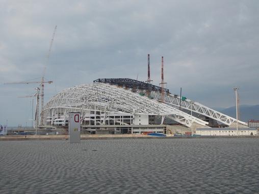 Olympiastadion "Fisht" näyttää hyvältä samannimisen vuoren taustalla