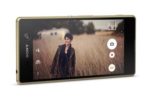 Älypuhelin Xperia M5